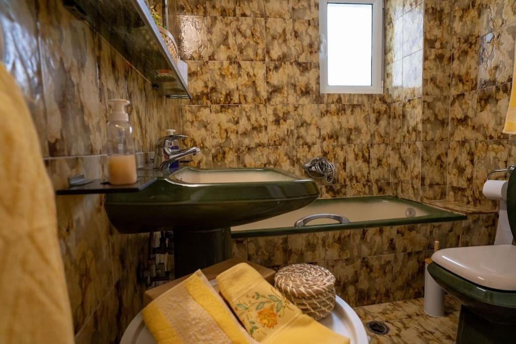 Angela Stylist House Apartment Пирея Екстериор снимка